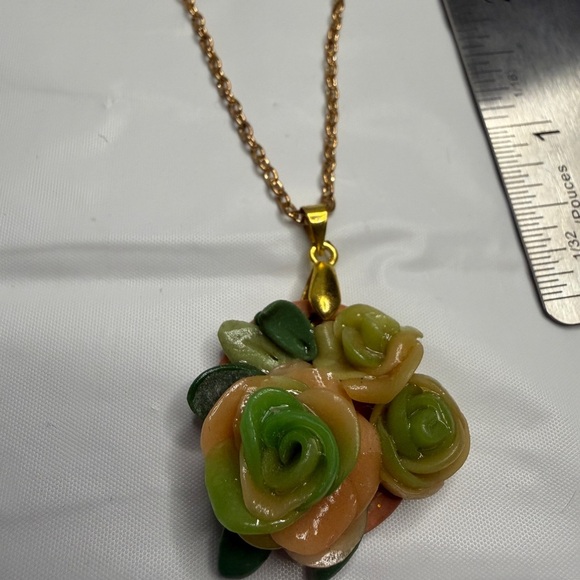 Charming Gold and Green Rose Pendant Necklace - Picture 2 of 7